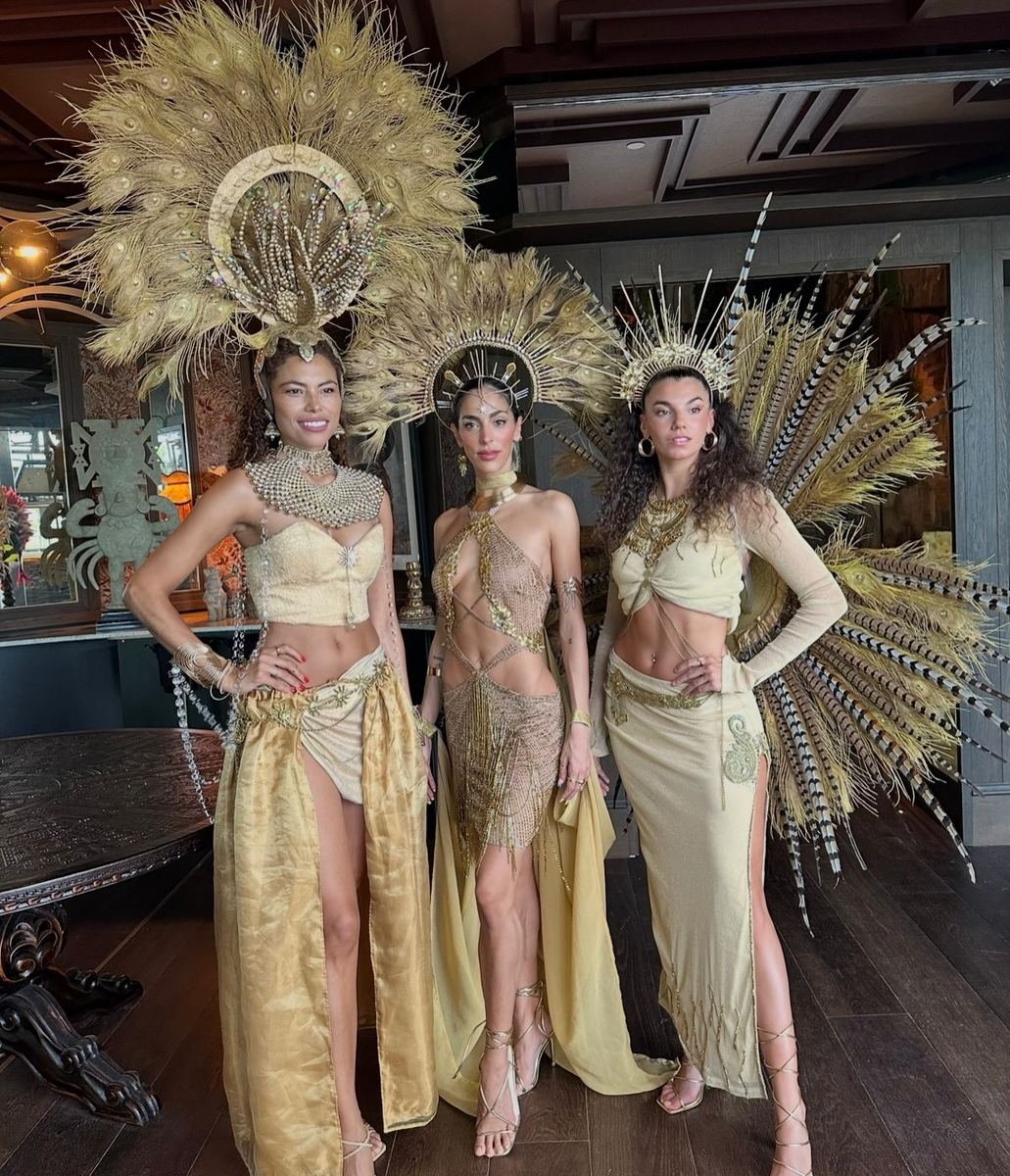 Artistas en la inauguración de COYA